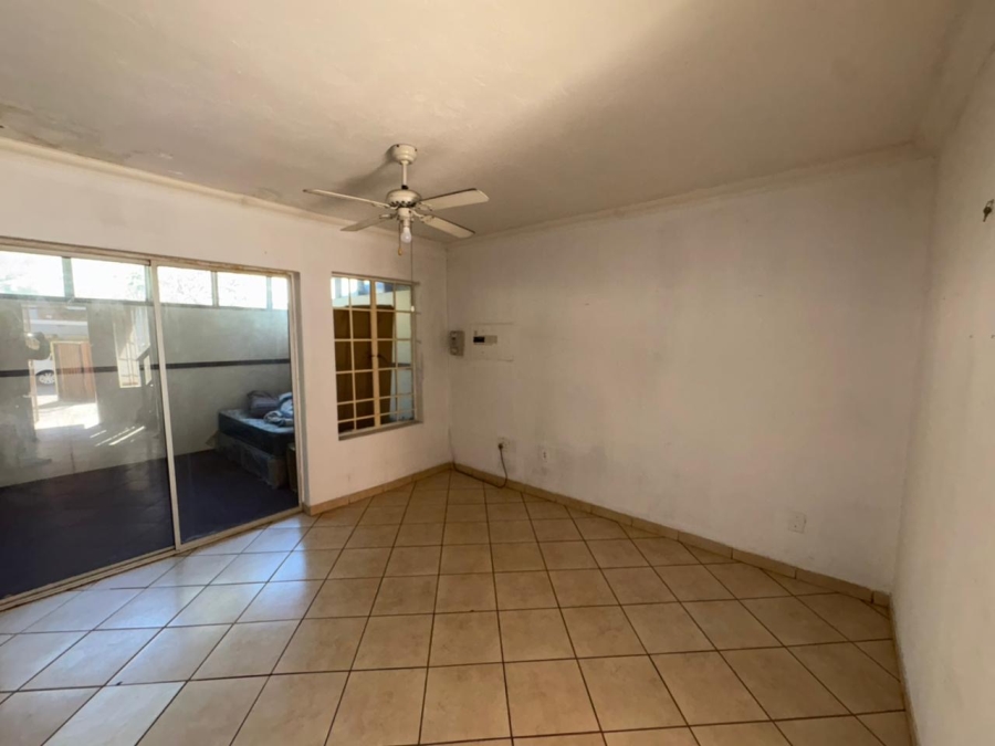 2 Bedroom Property for Sale in Rustenburg Central North West